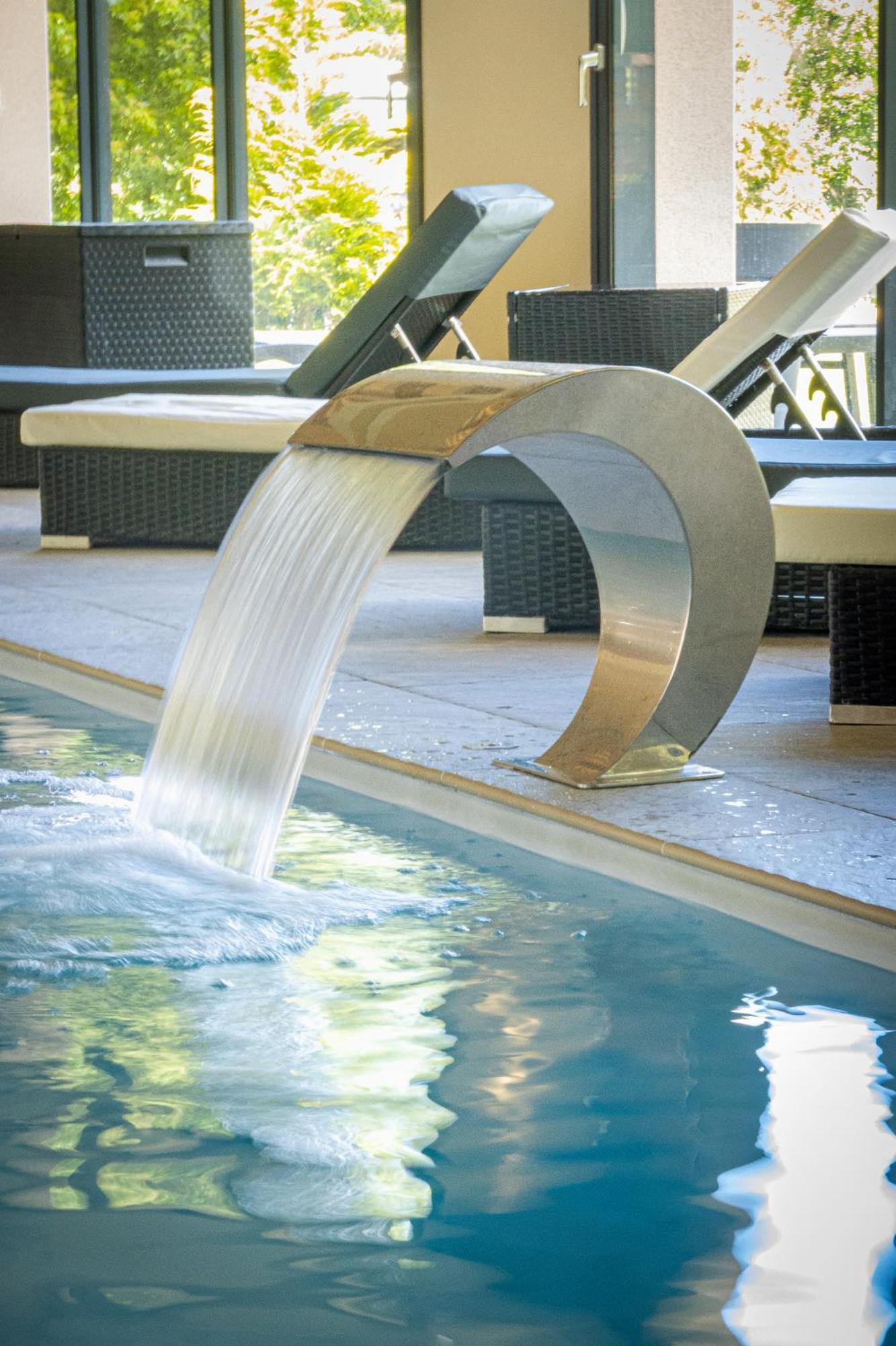 Logis Hotel Le Regal & Spa Saint-Die-des-Vosges Екстер'єр фото